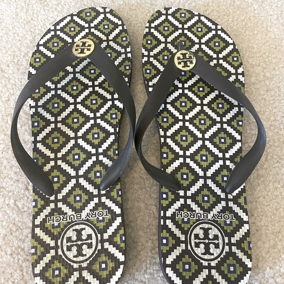 Tory Burch Shoes - Tory Burch Flip Flops Sz 9.5 Excellent Condition